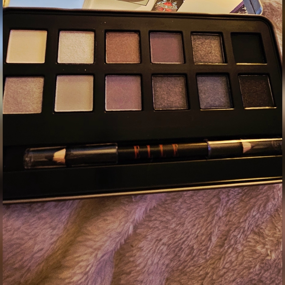 Elle Eyeshadow Palette